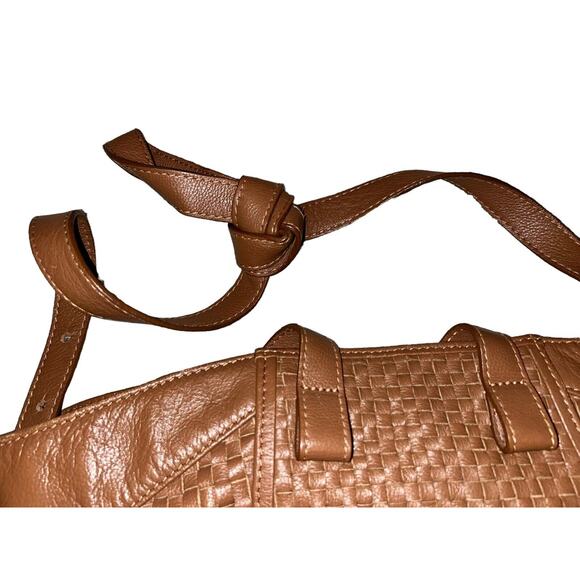Wilson Leather Soft Woven Brown Leather Large Convertible Shoulder/Slouch Bag - Picture 5 of 9